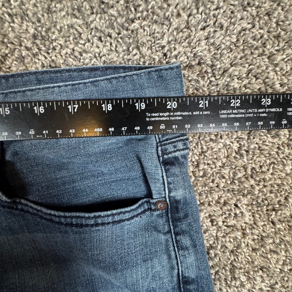 Lucky Brand 221 Original Straight Mens 40x30 Blue Denim Stretch Jeans - Picture 8 of 11